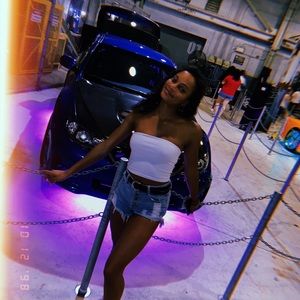 Meet your Posher, Alana